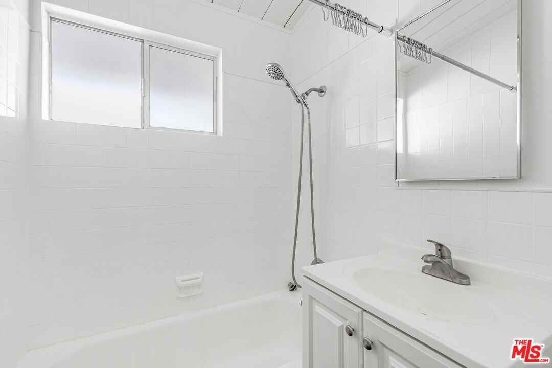 4040 Grand View Blvd #4040-69 - Photo 5 of 25