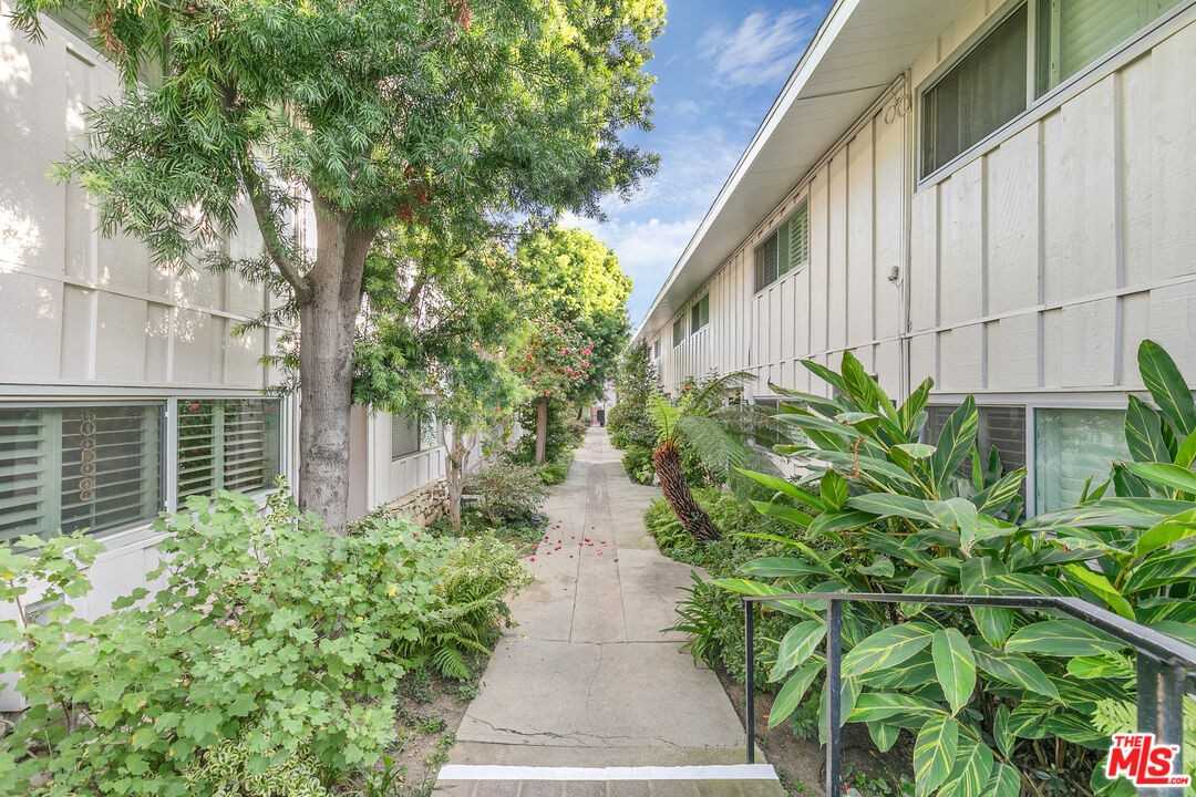 4040 Grand View Blvd #4040-69 - Photo 7 of 25