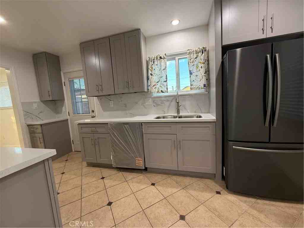 545 N Toland Ave #545