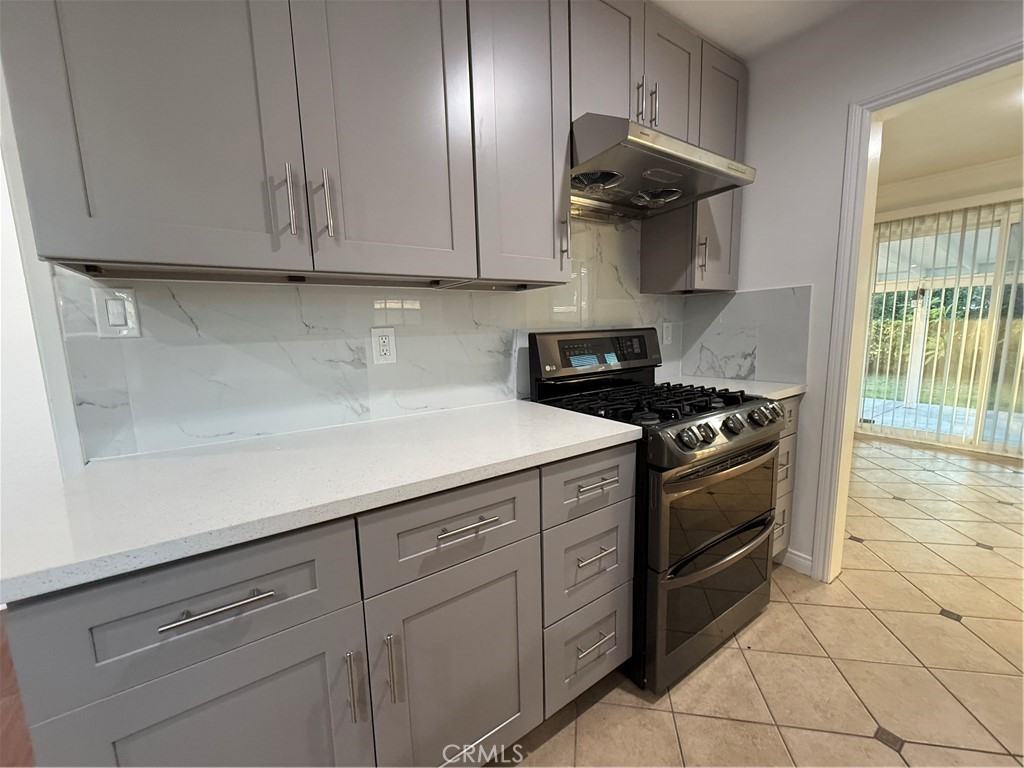 545 N Toland Ave #545 - Photo 2 of 11