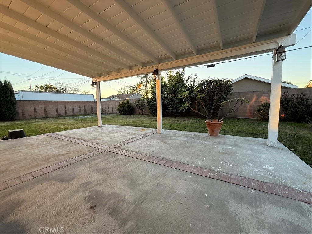 545 N Toland Ave #545 - Photo 4 of 11