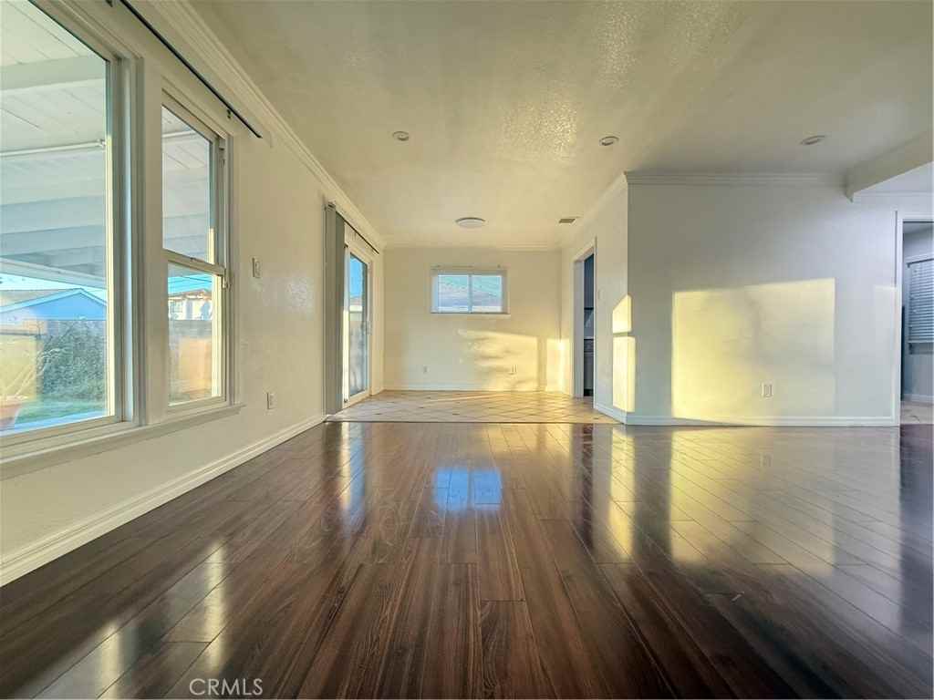 545 N Toland Ave #545 - Photo 7 of 11