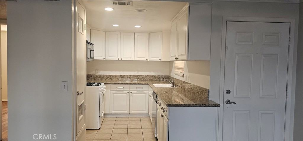 1085 Circle City Dr #1085-202 - Photo 4 of 14