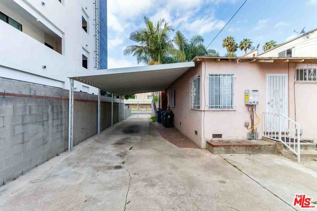 4360 Mclaughlin Ave #4360 - Photo 5 of 37