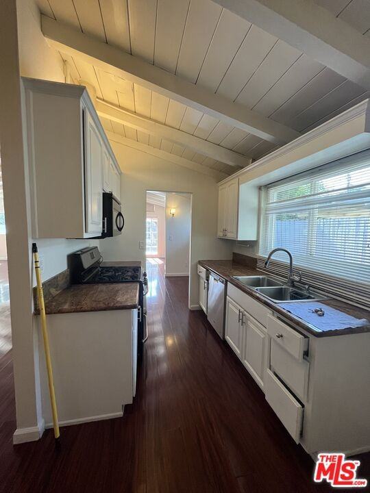 8227 Lindley Ave #8227 - Photo 3 of 22