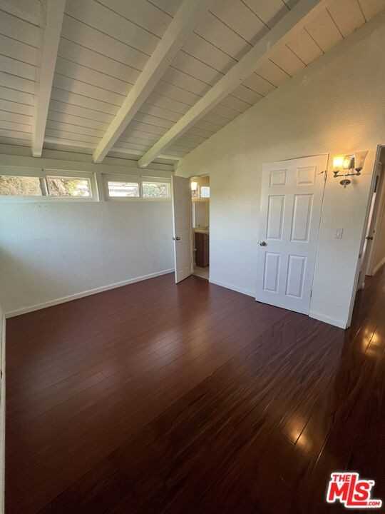 8227 Lindley Ave #8227 - Photo 5 of 22