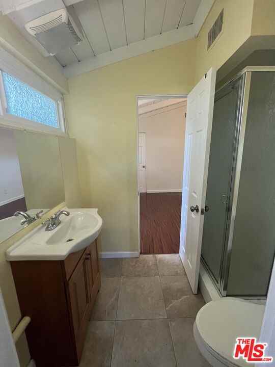 8227 Lindley Ave #8227 - Photo 6 of 22