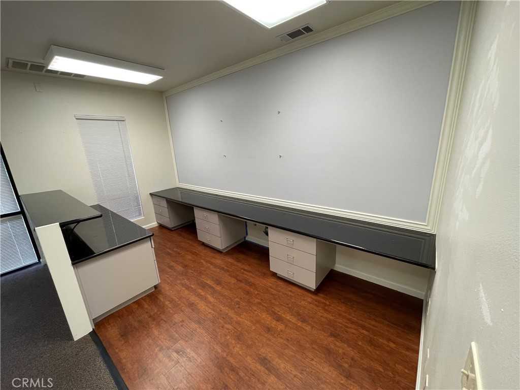 3760 Morrow Ln #3760A - Photo 5 of 8