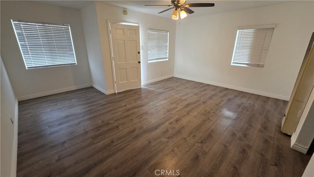 4222 Agnes Ave #4222 - Photo 2 of 23