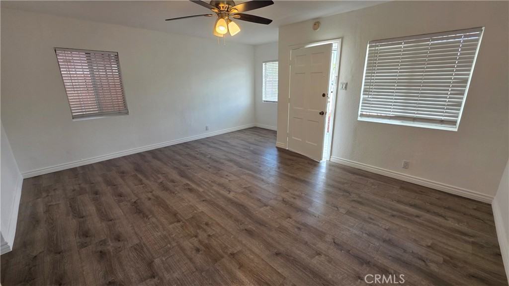 4222 Agnes Ave #4222 - Photo 6 of 23