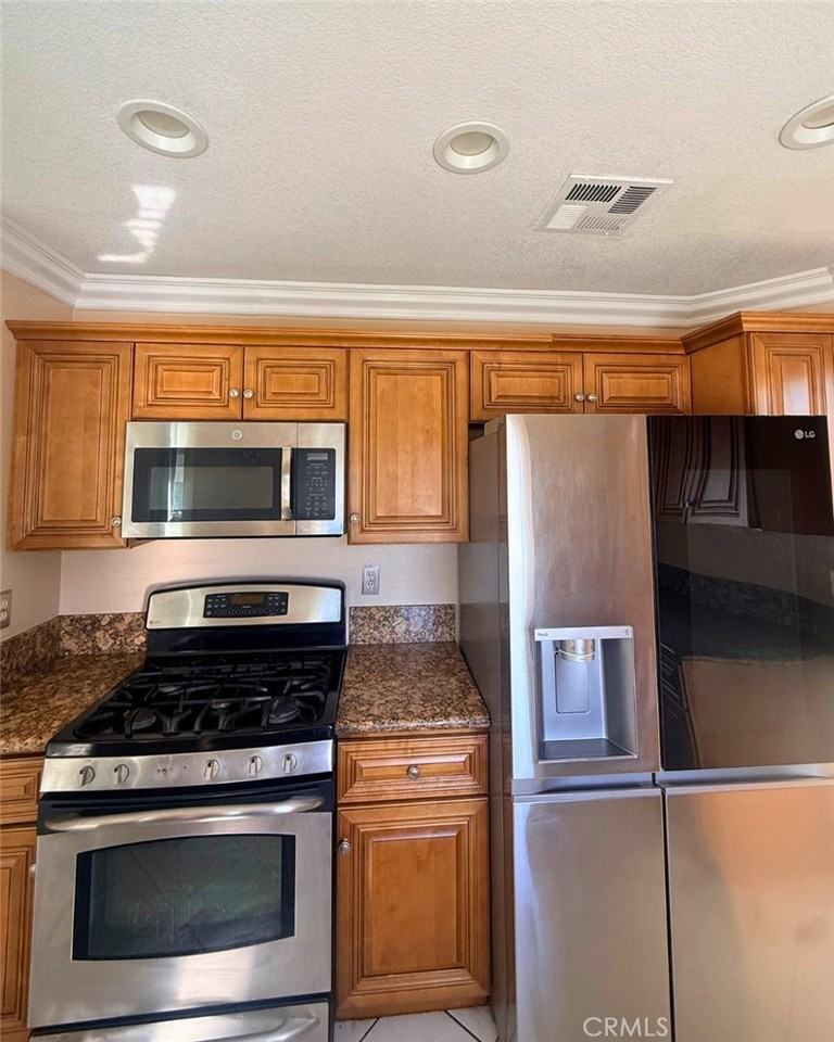 14725 Westward Dr #14725 - Photo 2 of 24