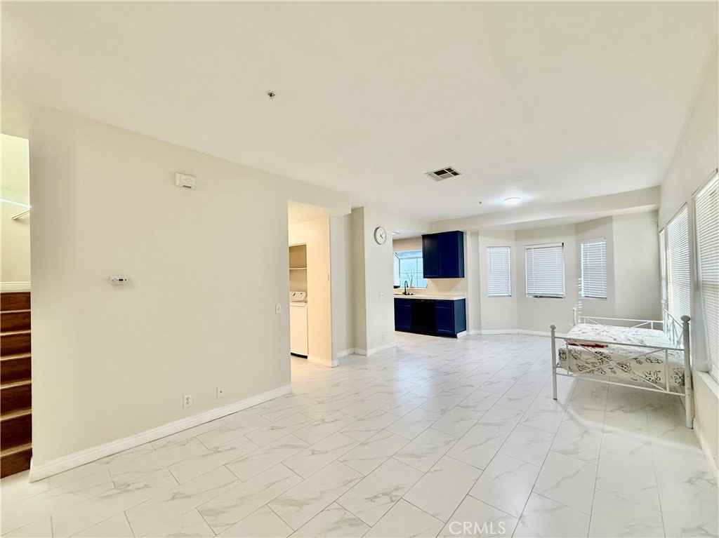 319 W Duarte Rd #319A