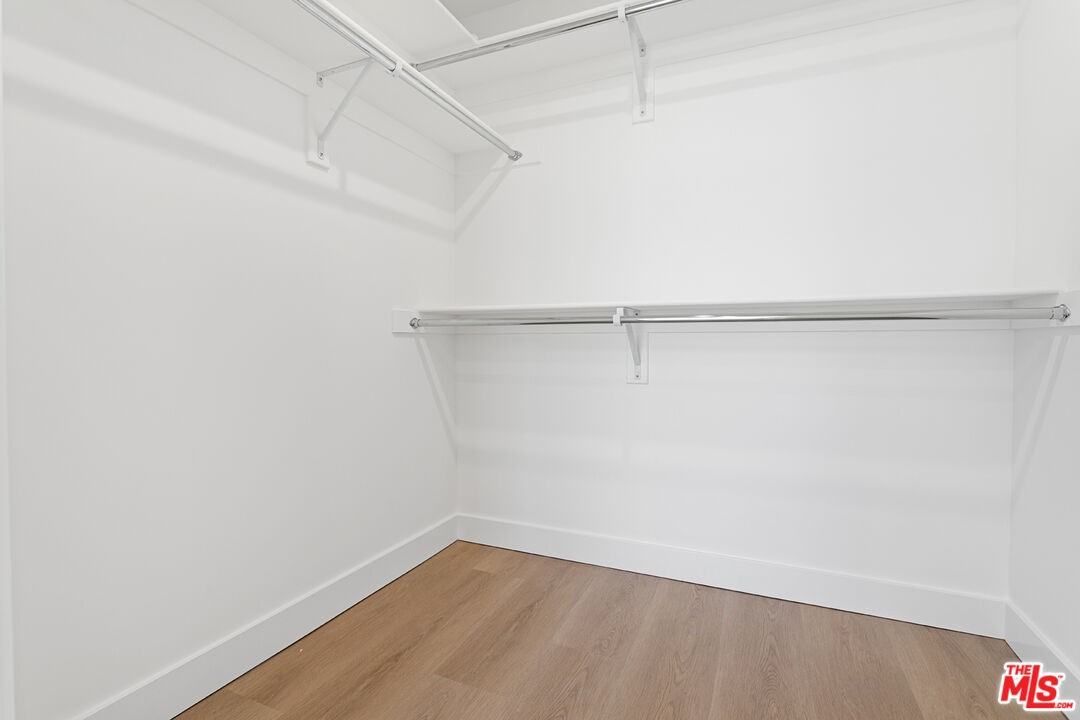 160 Chestnut St #160-201 - Photo 3 of 25