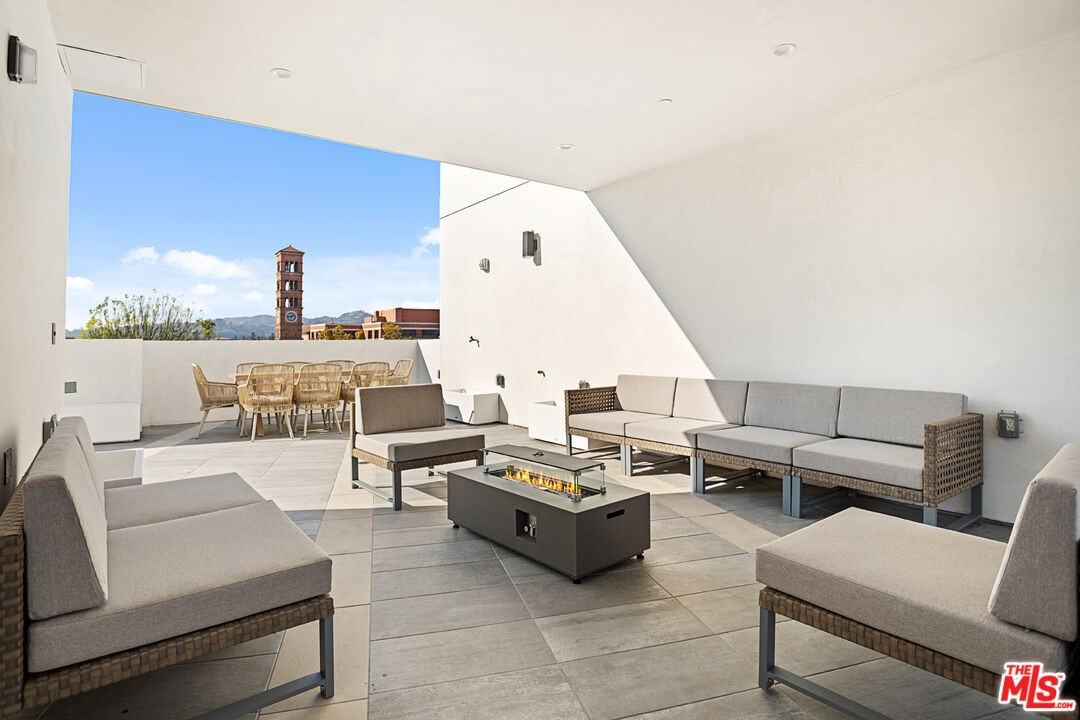 160 Chestnut St #160-201 - Photo 6 of 25