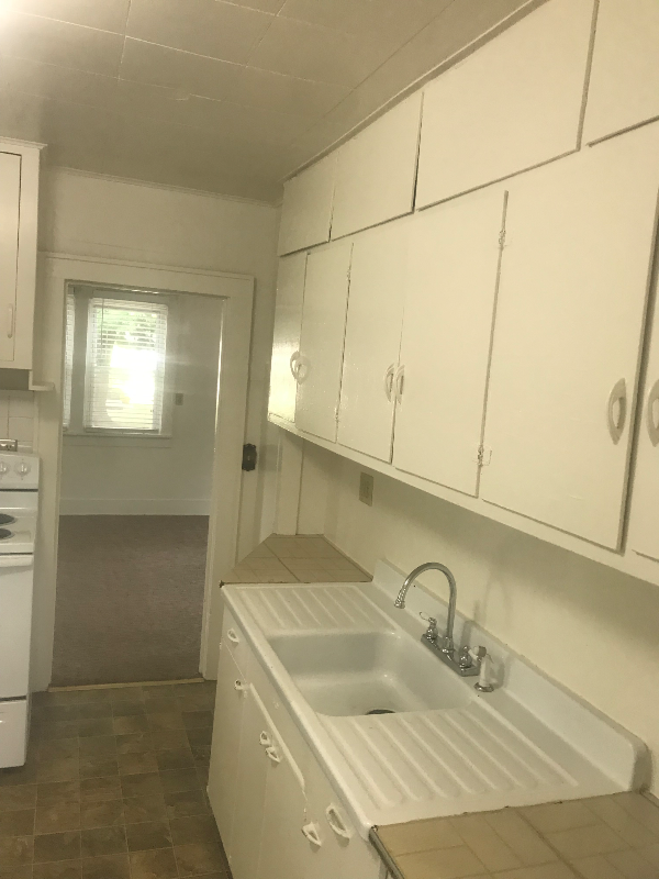 1133 9th St - Photo 3 of 12