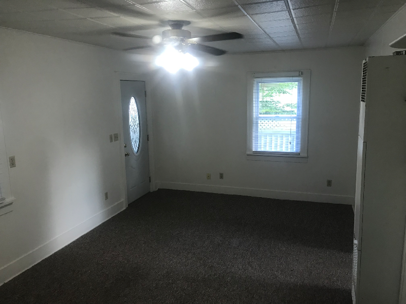 1133 9th St - Photo 5 of 12