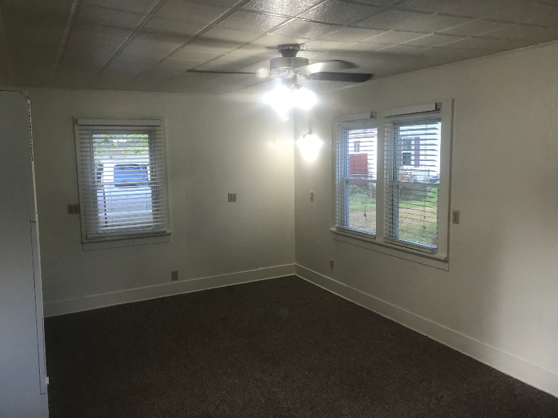 1133 9th St - Photo 6 of 12