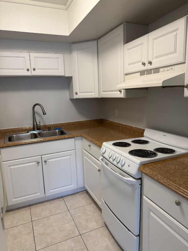 415 Swst - Photo 4 of 13