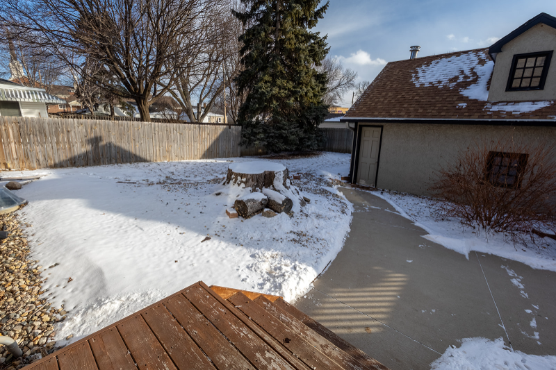 1621 W 22nd St - Photo 4 of 20