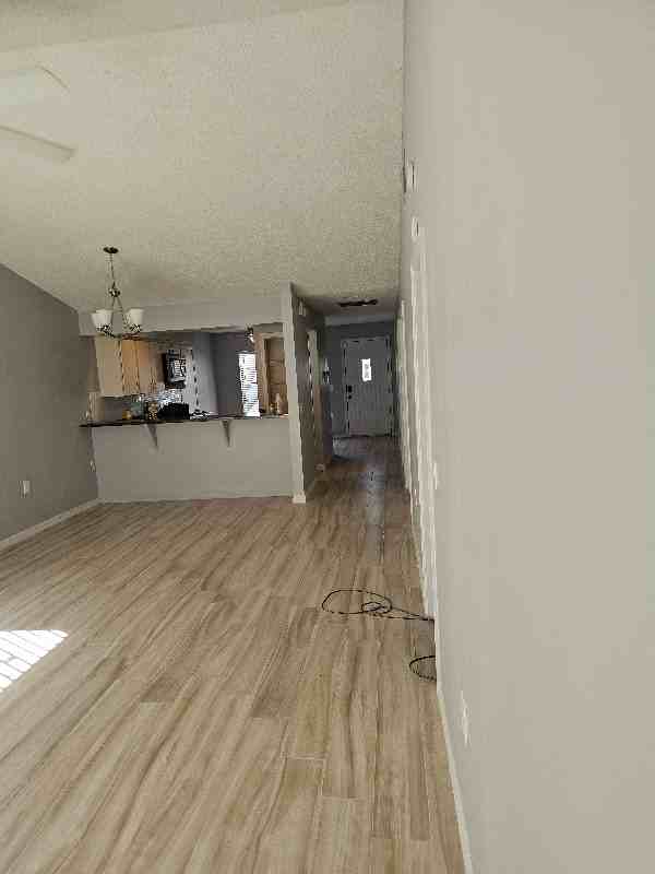 6391 Gateway Ave - Photo 4 of 40