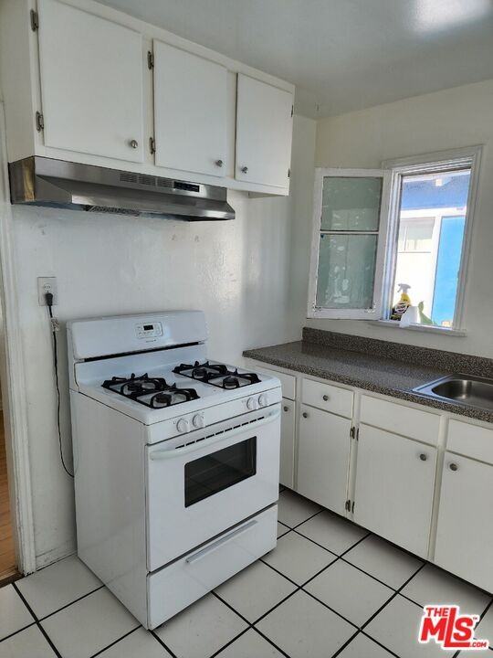 1402 N Las Palmas Ave #1402 - Photo 5 of 15