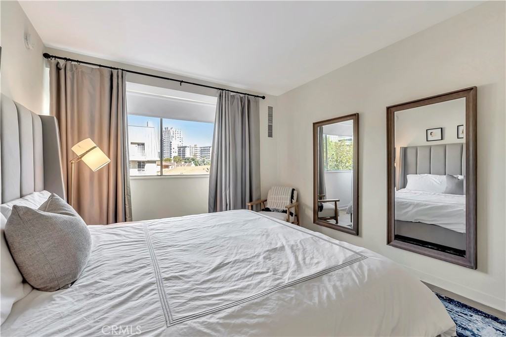 969 Hilgard Ave #969-405 - Photo 4 of 19