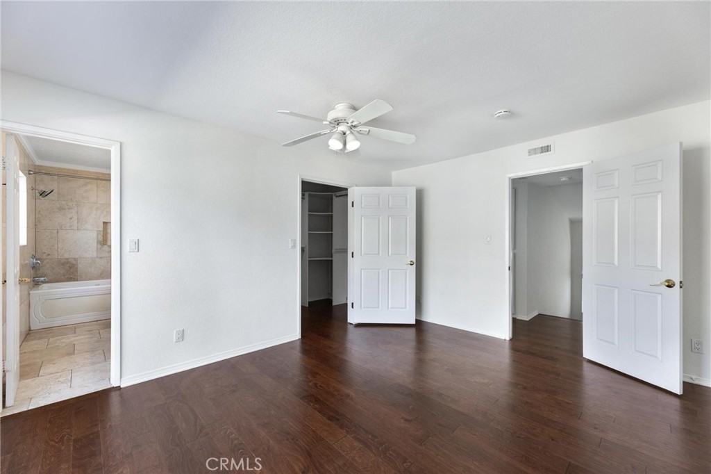 1421 12th St #1421-4 - Photo 2 of 33