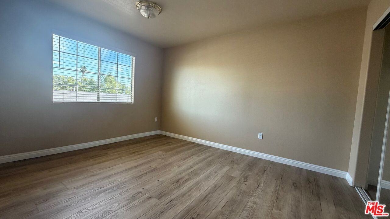 1210 W 39th St #1210-5 - Photo 4 of 14