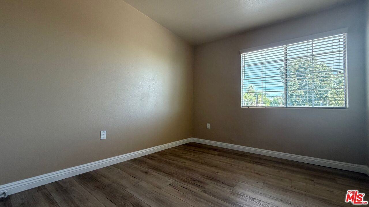 1210 W 39th St #1210-5 - Photo 6 of 14