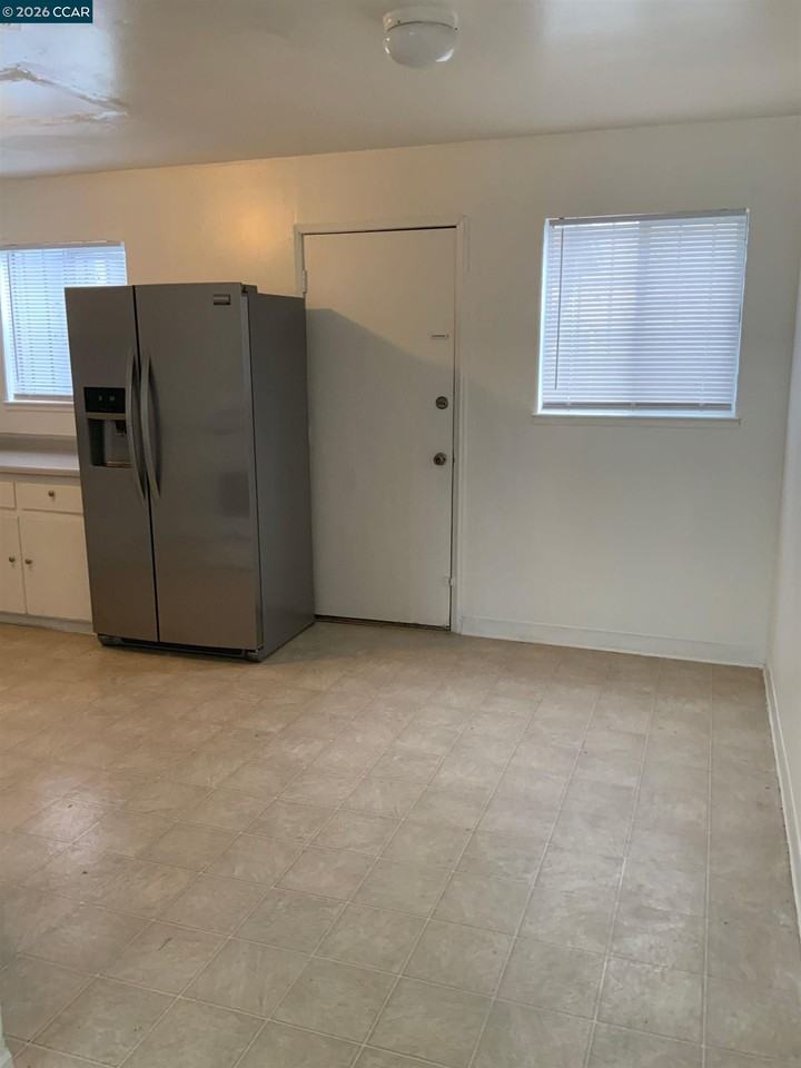 422 C St #422 - Photo 3 of 17