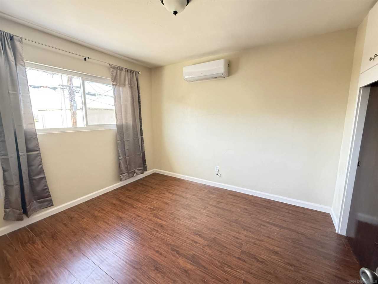 4580 Hamilton St #4580 - Photo 4 of 8