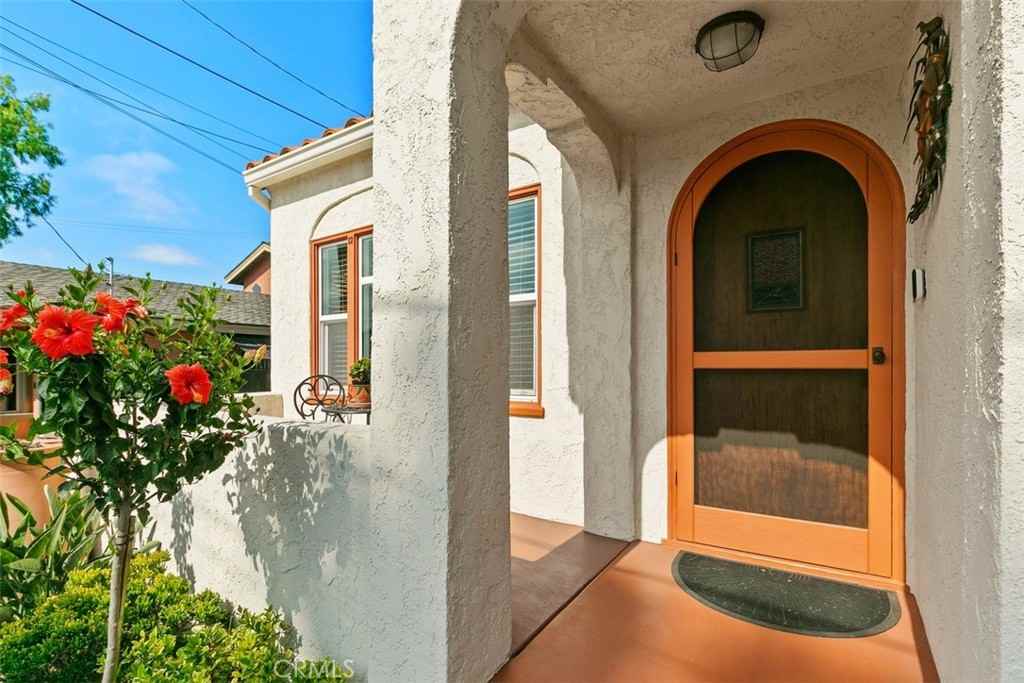 728 Belmont Ave #728 - Photo 7 of 32