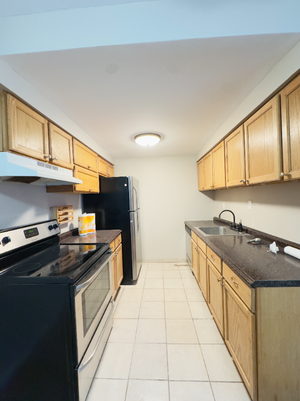 102 Hopkins Ct - Photo 6 of 14