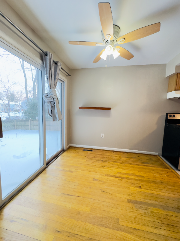 102 Hopkins Ct - Photo 7 of 14