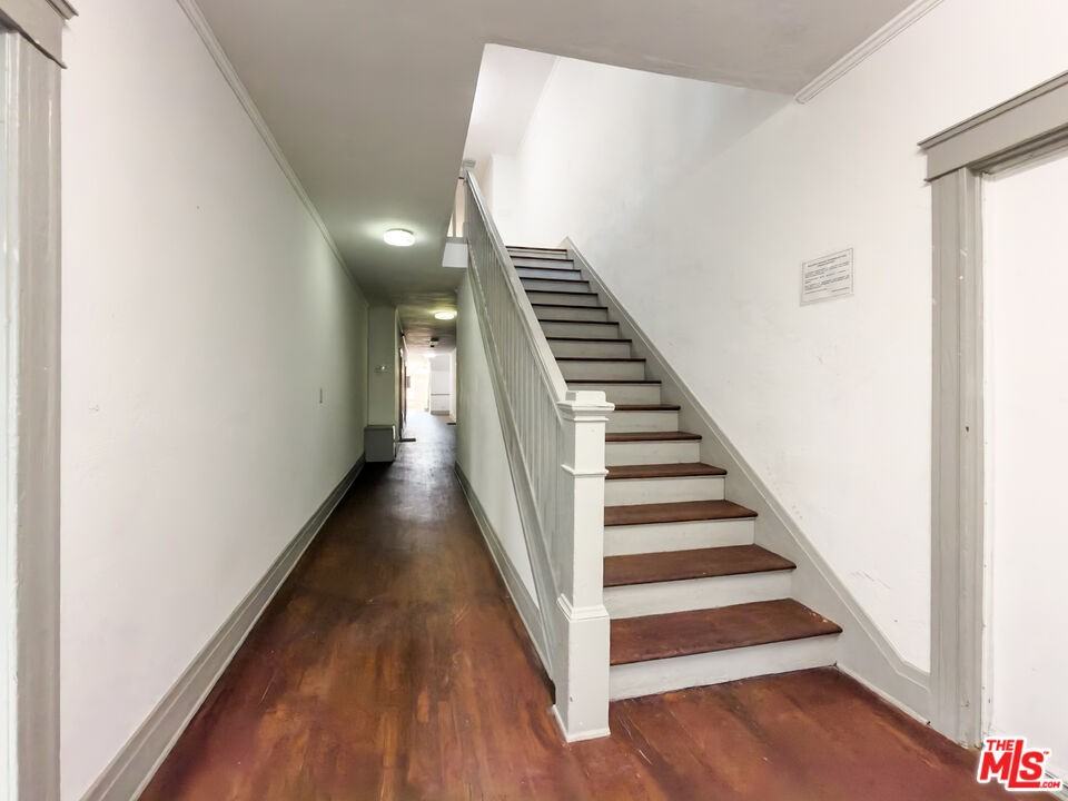 908 S Normandie Ave #908-9 - Photo 6 of 16