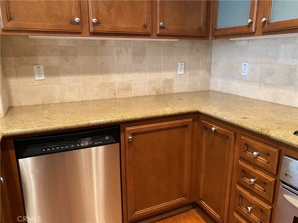 37 Gingerwood #37 - Photo 4 of 34