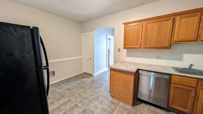 5044 Mardel Ave #1F - Photo 5 of 12