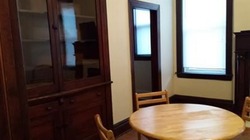 823 Market St #4 - Photo 6 of 10