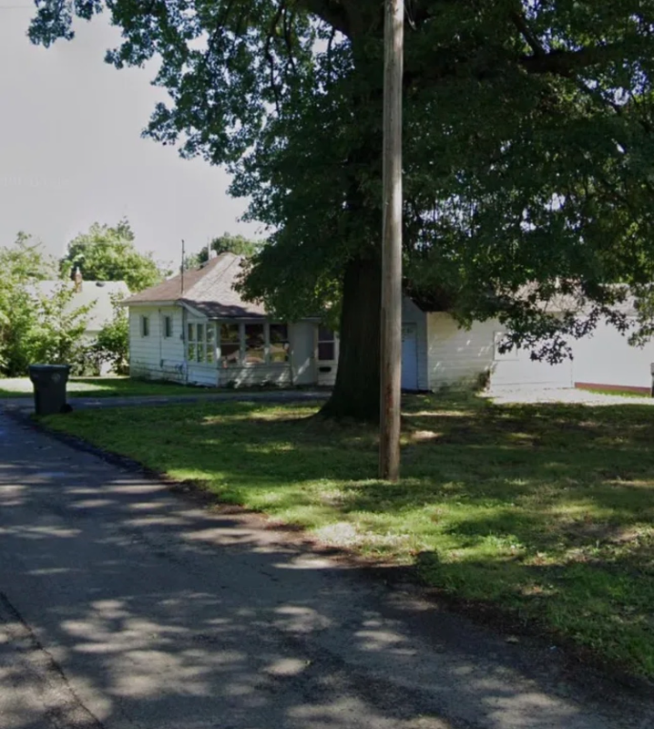 2002 Brownlee Ave - Photo 7 of 7