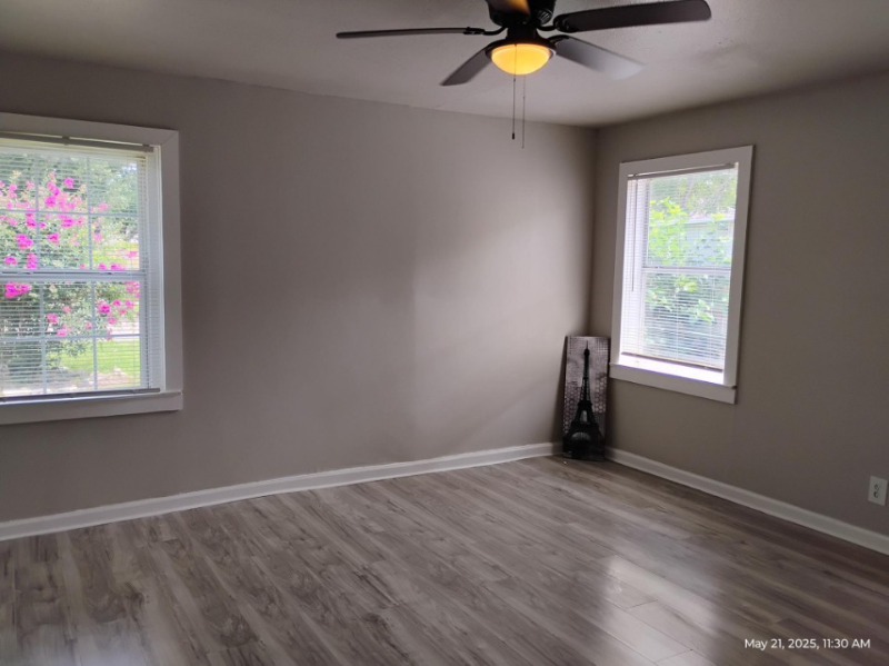 5954 Doolittle Blvd - Photo 5 of 30