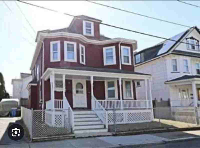 19 Moore St #1 - Photo 3 of 4