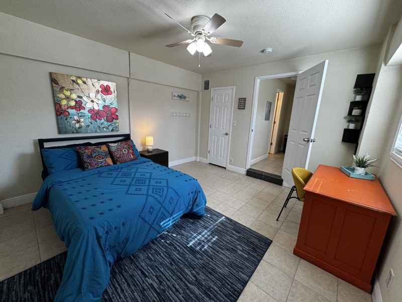 319 S Olive St #1 - Photo 5 of 12