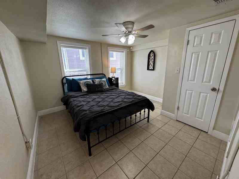 319 S Olive St #1 - Photo 7 of 12