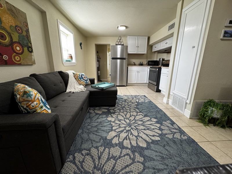 319 S Olive St #2 - Photo 7 of 17