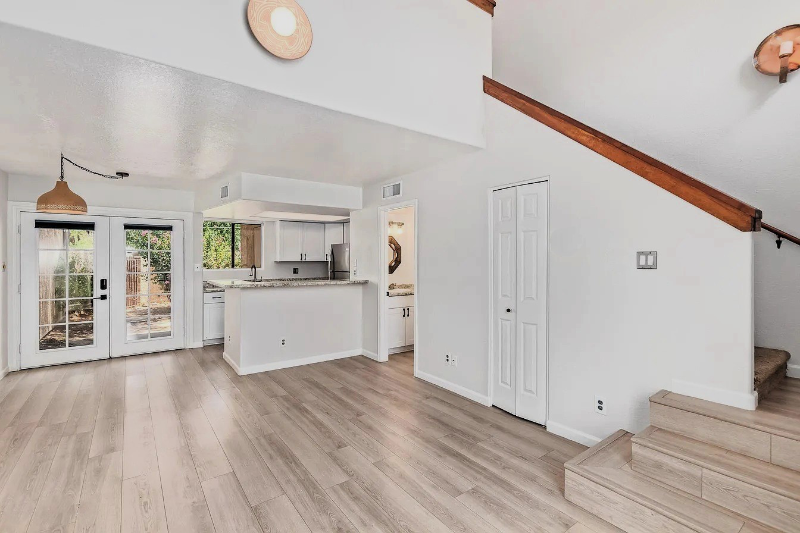 1025 E Highland Ave #25 - Photo 3 of 8