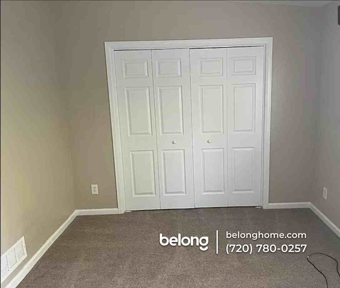 16373 E 17th Pl Unit A - Photo 4 of 8