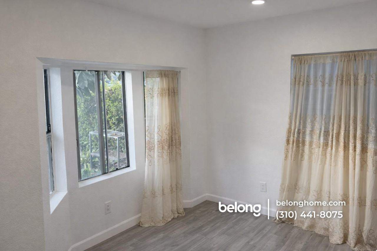 5209 Cronus St - Photo 3 of 9