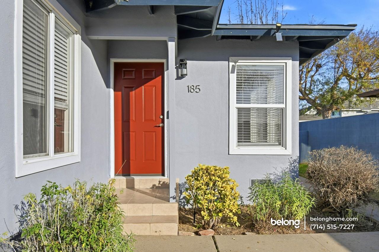 185 N Batavia St - Photo 2 of 22