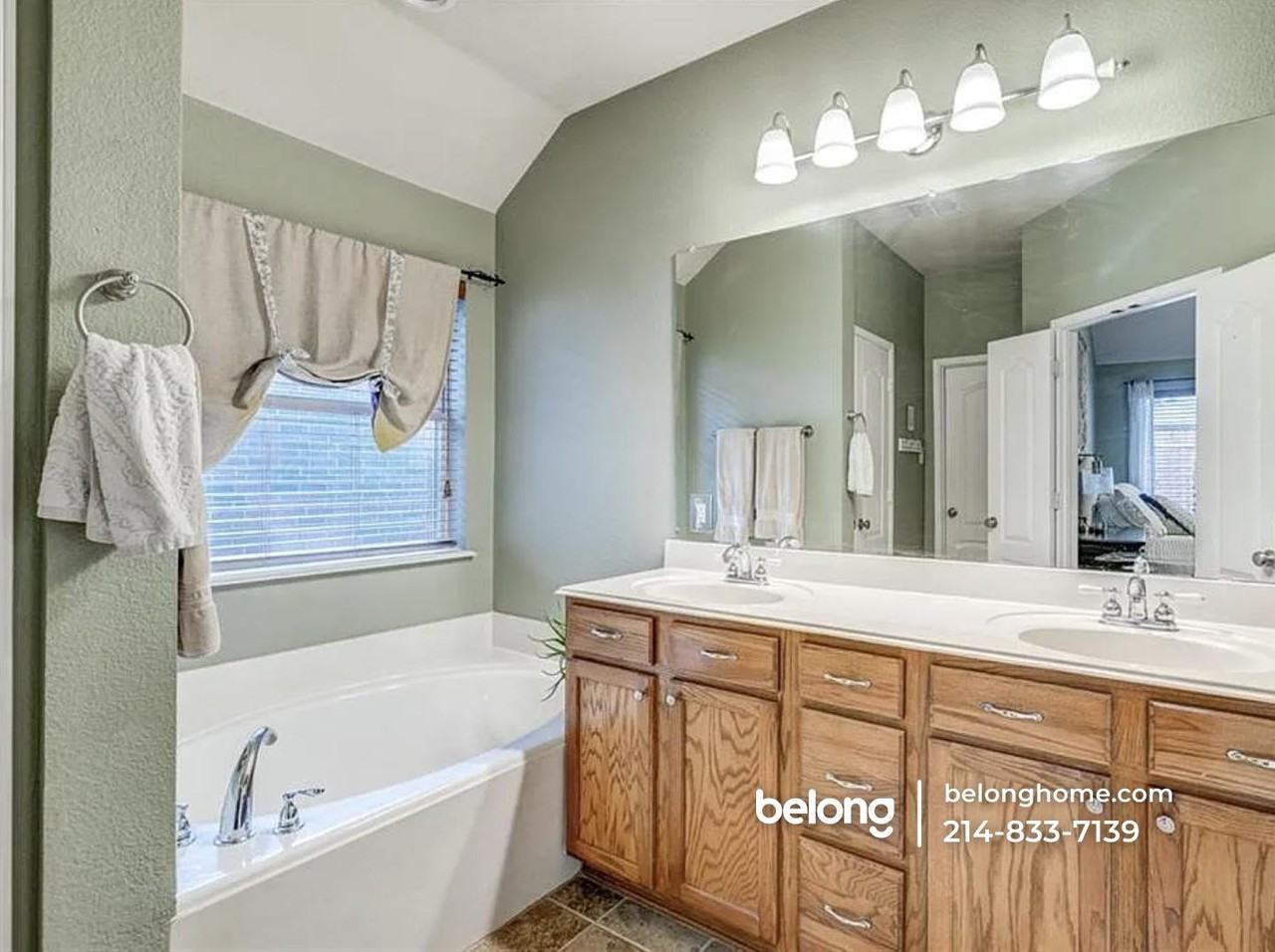 2817 Hollow Ridge Dr - Photo 7 of 10