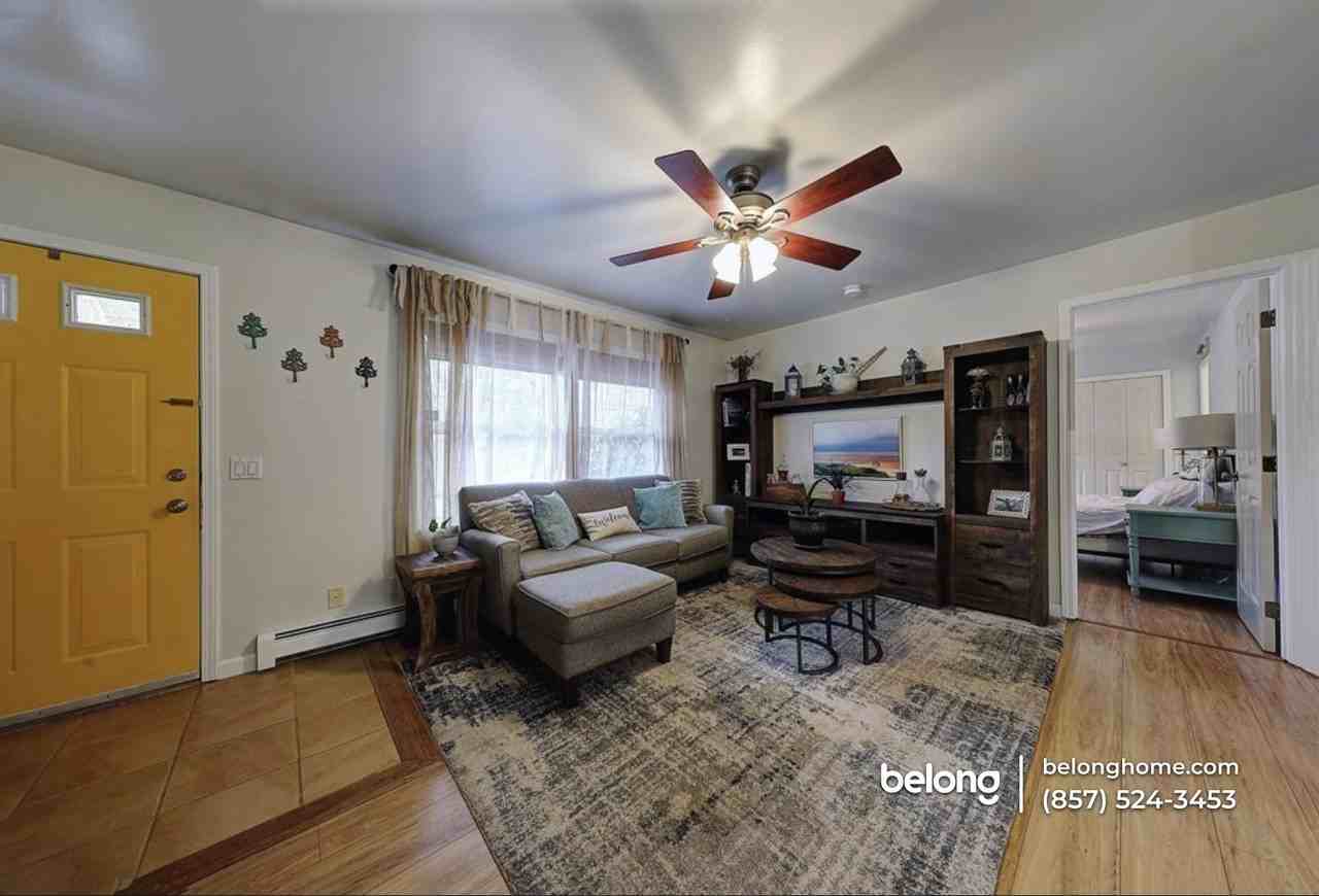 548 Linwood St - Photo 2 of 10